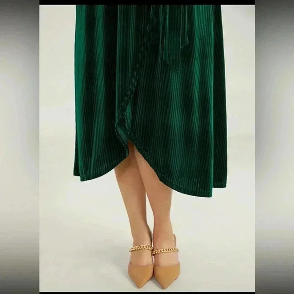 NWT!Dark green rib velvet wrap hem wrap pocket belt dress Size 12 or Large - Picture 6 of 6